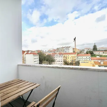 Stunning Graca Riverview Flat Apartment